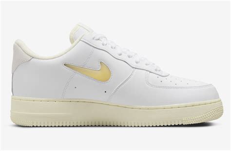 Nike Air Force 1 Low Pale Vanilla IB4001